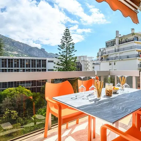 Le Sun Piscine Toit Terrasse מנטון